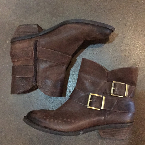 Reba Shoes - Cute Reba ankle boots sz 9.5